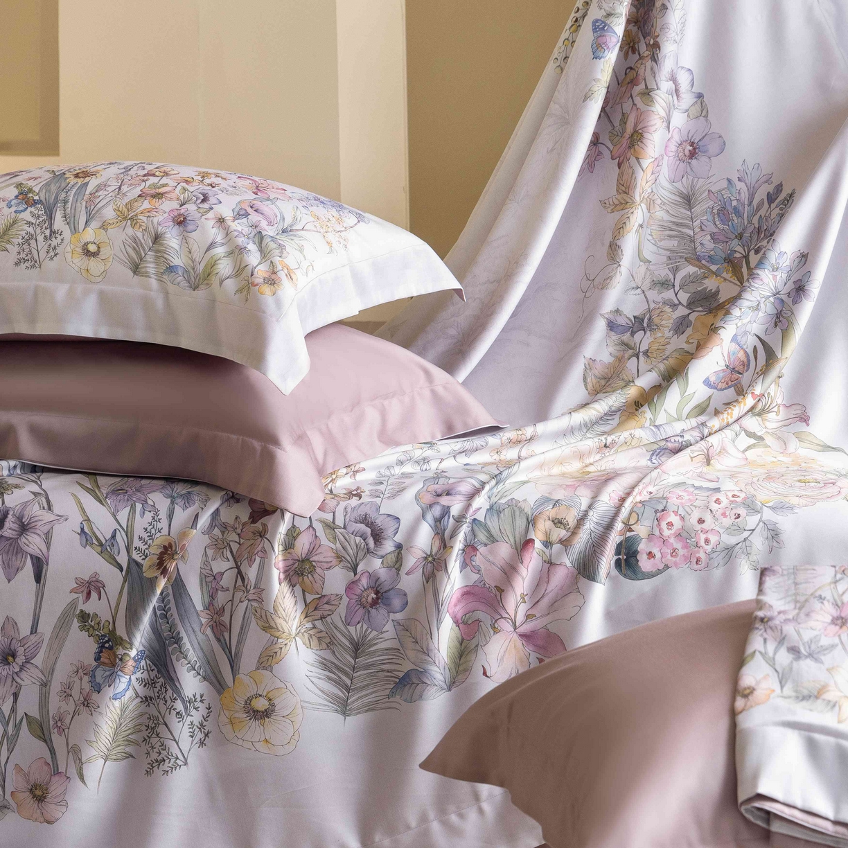 91家纺网 家纺一手货源 找家纺 佳汐蓝家纺 2026新款60天丝印花大版花四件套 苏芸 粉