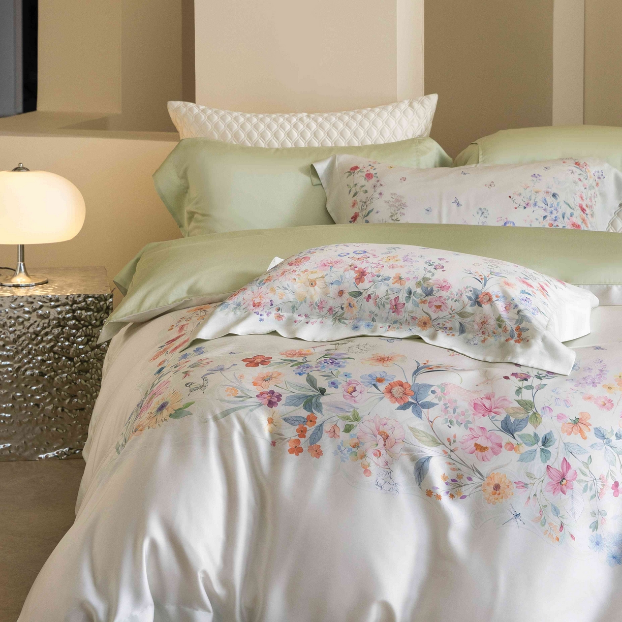 91家纺网 家纺一手货源 找家纺 佳汐蓝家纺 2026新款60天丝印花大版花四件套 蓝姗园 玉