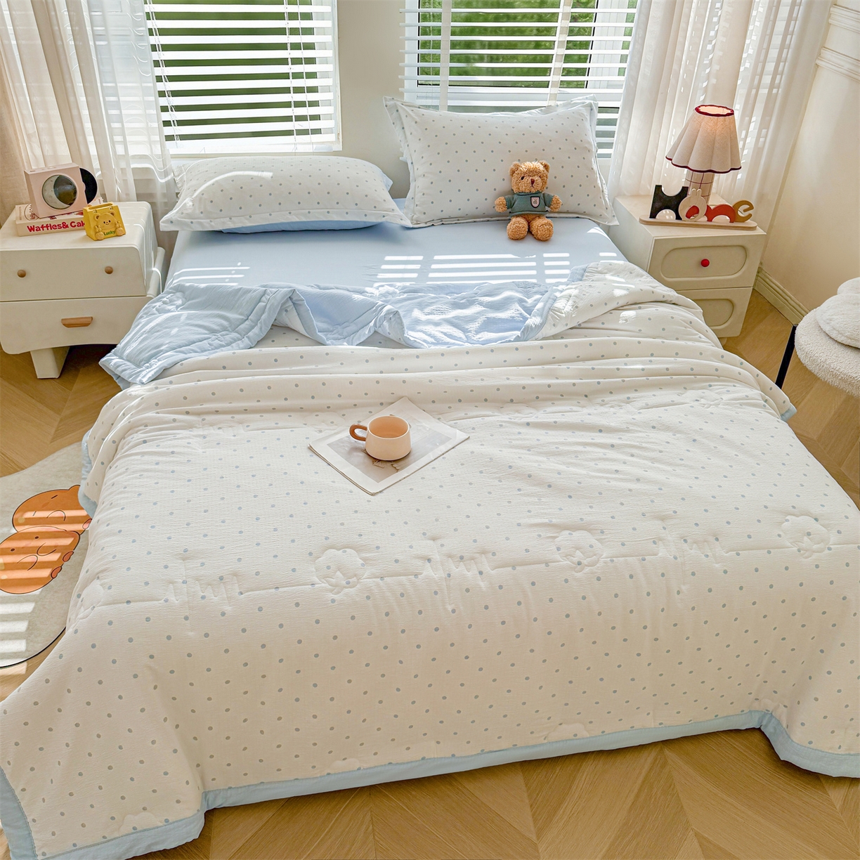 91家纺网 家纺一手货源 找家纺 西域种棉人·千百笠 2026新款A类新疆棉花夏凉被加宽包边水洗棉卡通印花吸湿透气棉花夏被空调被 云感波点