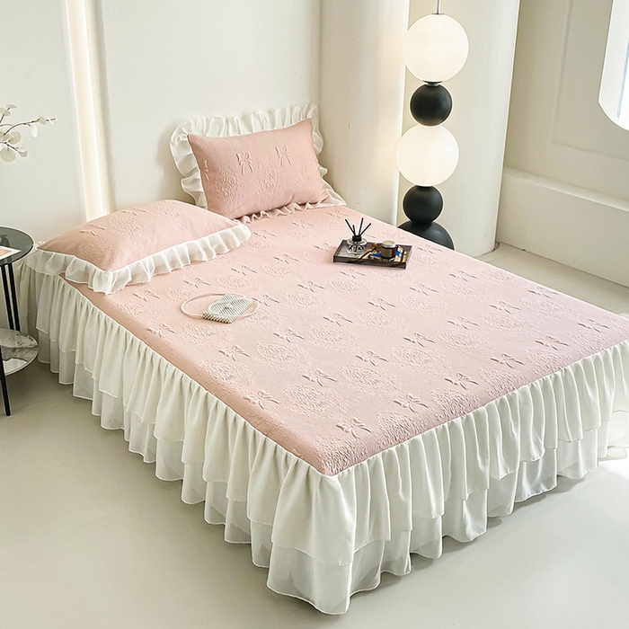 91家纺网 家纺一手货源 找家纺 佰亿莱 2026新款凉感豆豆提花床裙款凉席手捧花系列 手捧花粉