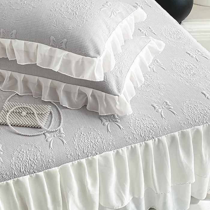 91家纺网 家纺一手货源 找家纺 佰亿莱 2026新款凉感豆豆提花床裙款凉席手捧花系列 手捧花灰