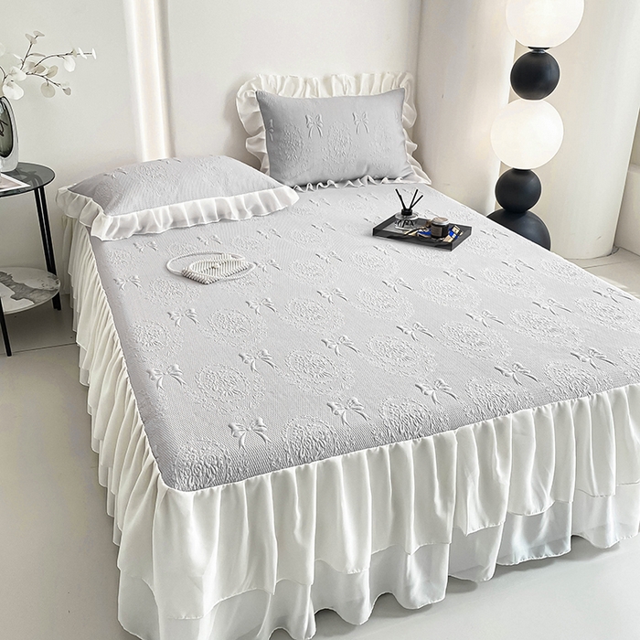 91家纺网 家纺一手货源 找家纺 佰亿莱 2026新款凉感豆豆提花床裙款凉席手捧花系列 手捧花灰