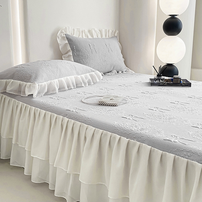 91家纺网 家纺一手货源 找家纺 佰亿莱 2026新款凉感豆豆提花床裙款凉席手捧花系列 手捧花灰