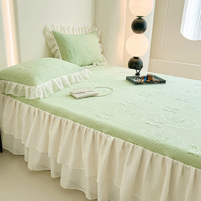 91家纺网 家纺一手货源 找家纺 佰亿莱 2026新款凉感豆豆提花床裙款凉席手捧花系列 手捧花绿