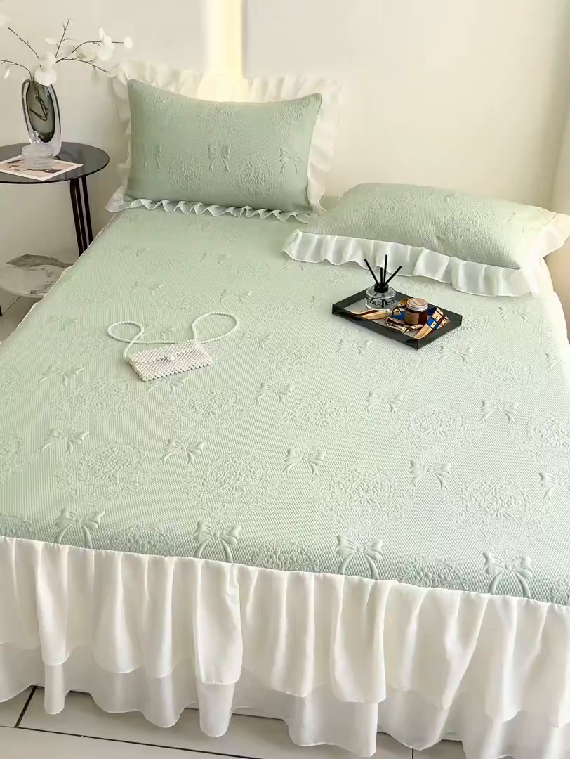 91家纺网 家纺一手货源 找家纺 佰亿莱 2026新款凉感豆豆提花床裙款凉席手捧花系列 手捧花绿