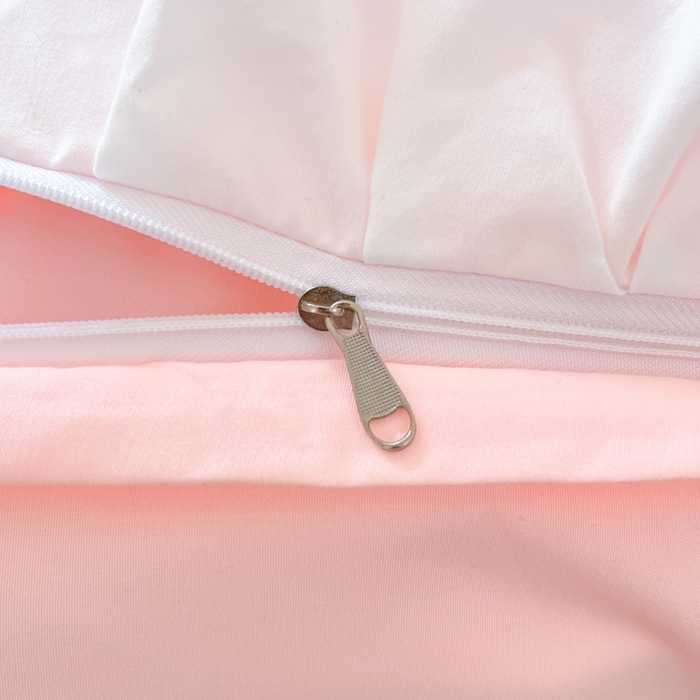 91家纺网 家纺一手货源 找家纺 泉欣家纺 2026新款网红可爱卡通 公主风毛巾绣花水洗棉四件套（专版花型） 甜甜猫咪-粉玉