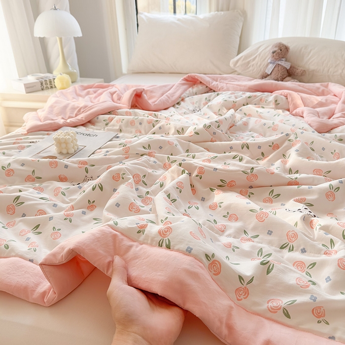 91家纺网 家纺一手货源 找家纺 西域种棉人·千百笠 2026新款A类印花手包边凌香新疆棉花夏被 凌香 花语