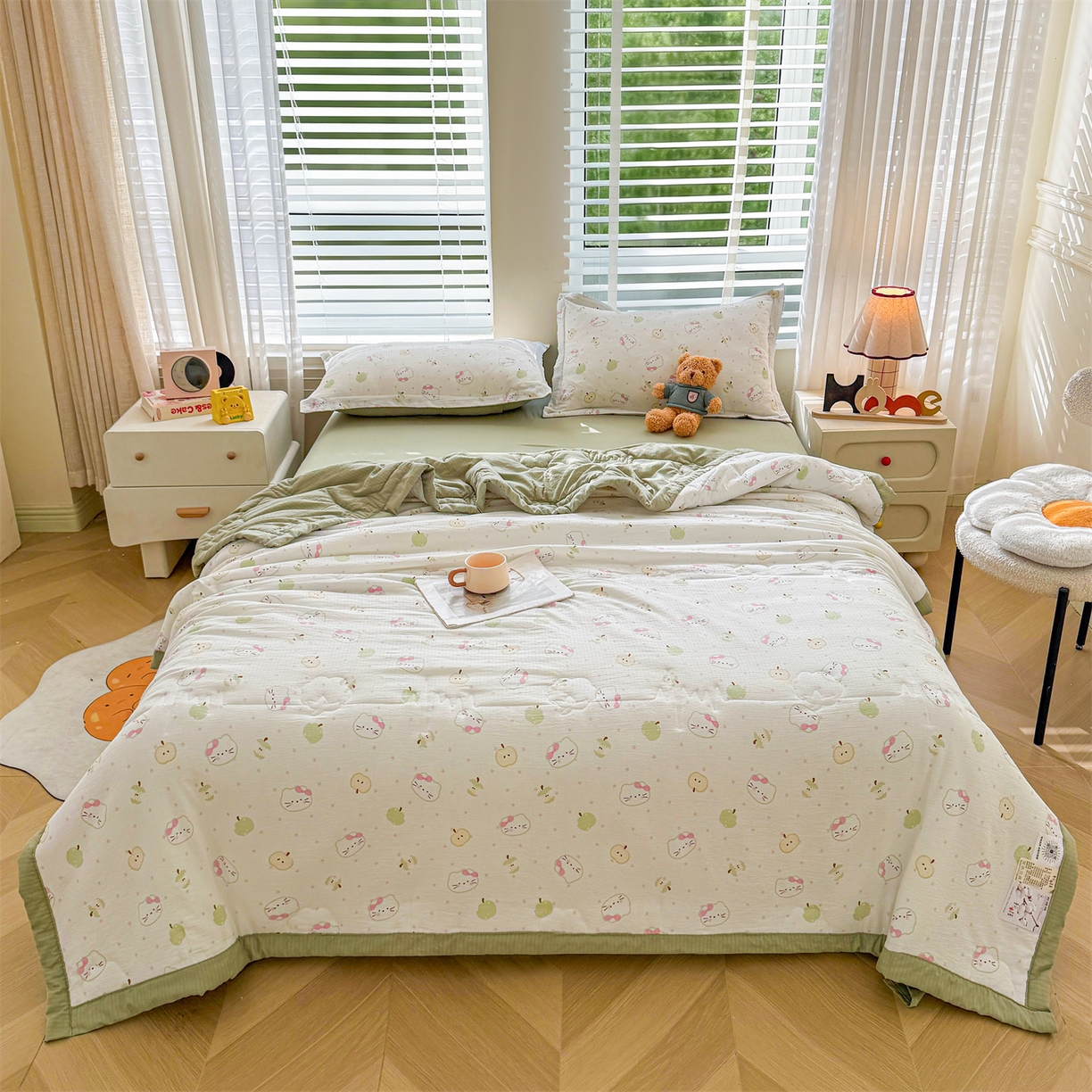 91家纺网 家纺一手货源 找家纺 西域种棉人·千百笠 2026新款A类新疆棉花夏凉被加宽包边水洗棉卡通印花吸湿透气棉花夏被空调被 云感奶芙猫