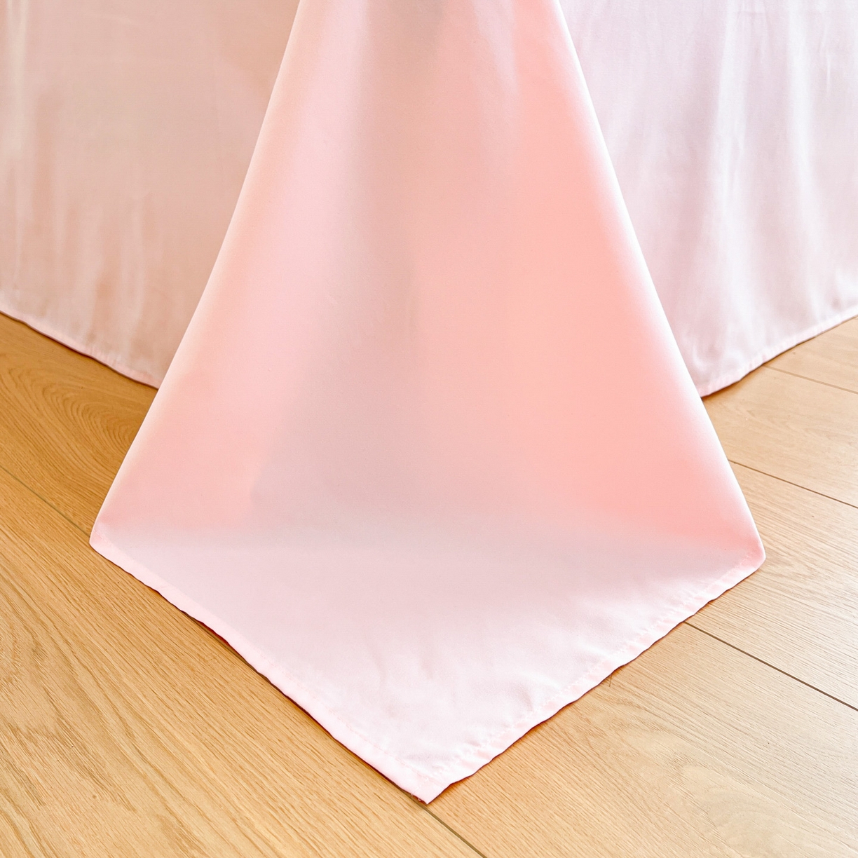 91家纺网 家纺一手货源 找家纺 泉欣家纺 2026新款网红可爱卡通 公主风毛巾绣花水洗棉四件套（专版花型）风铃团团  粉白