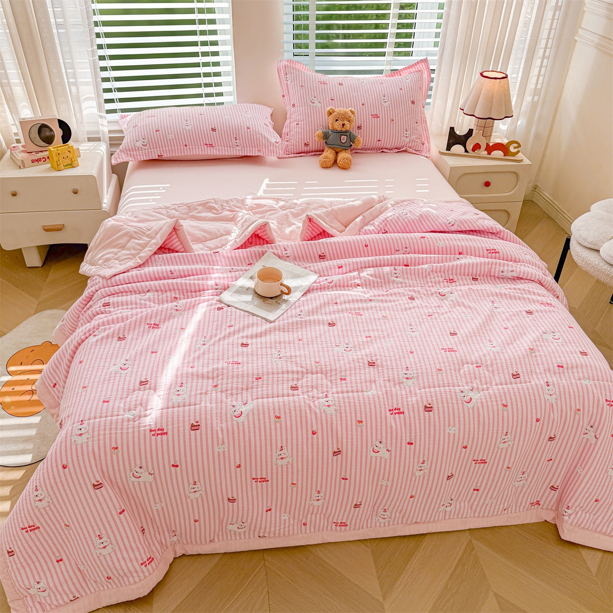 91家纺网 家纺一手货源 找家纺 西域种棉人·千百笠 2026新款A类新疆棉花夏凉被加宽包边水洗棉卡通印花吸湿透气棉花夏被空调被 云感生日派