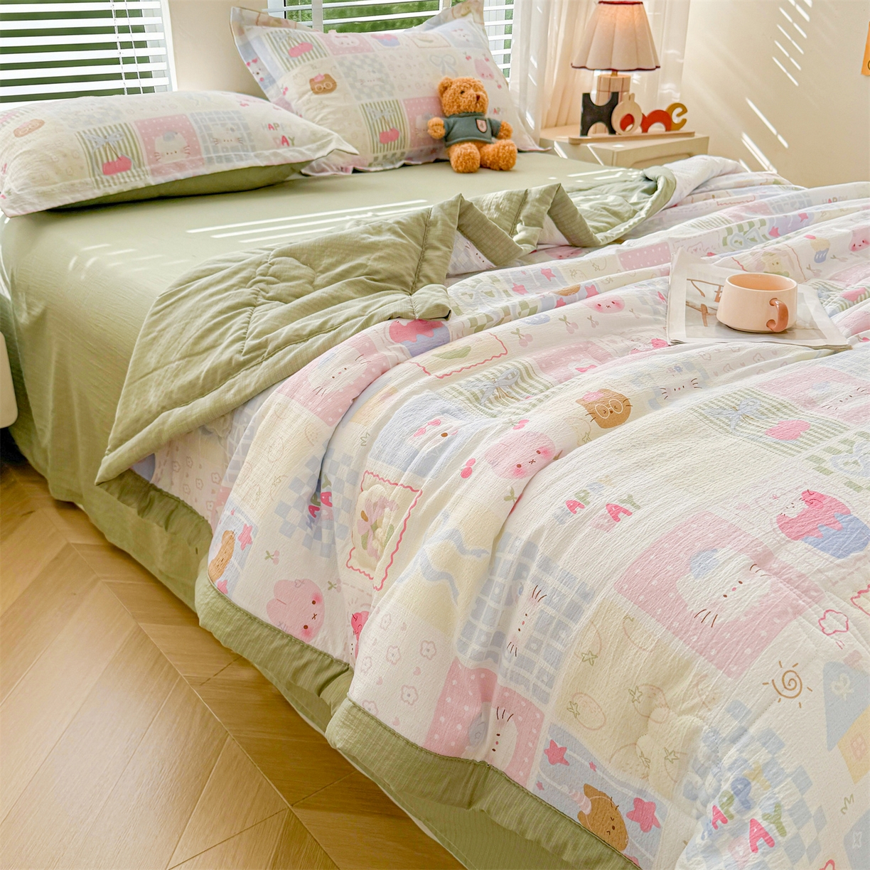 91家纺网 家纺一手货源 找家纺 西域种棉人·千百笠 2026新款A类新疆棉花夏凉被加宽包边水洗棉卡通印花吸湿透气棉花夏被空调被 云感甜品乐园