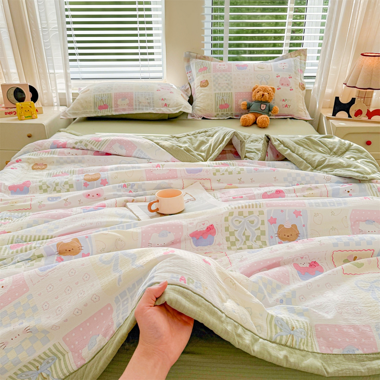 91家纺网 家纺一手货源 找家纺 西域种棉人·千百笠 2026新款A类新疆棉花夏凉被加宽包边水洗棉卡通印花吸湿透气棉花夏被空调被 云感甜品乐园