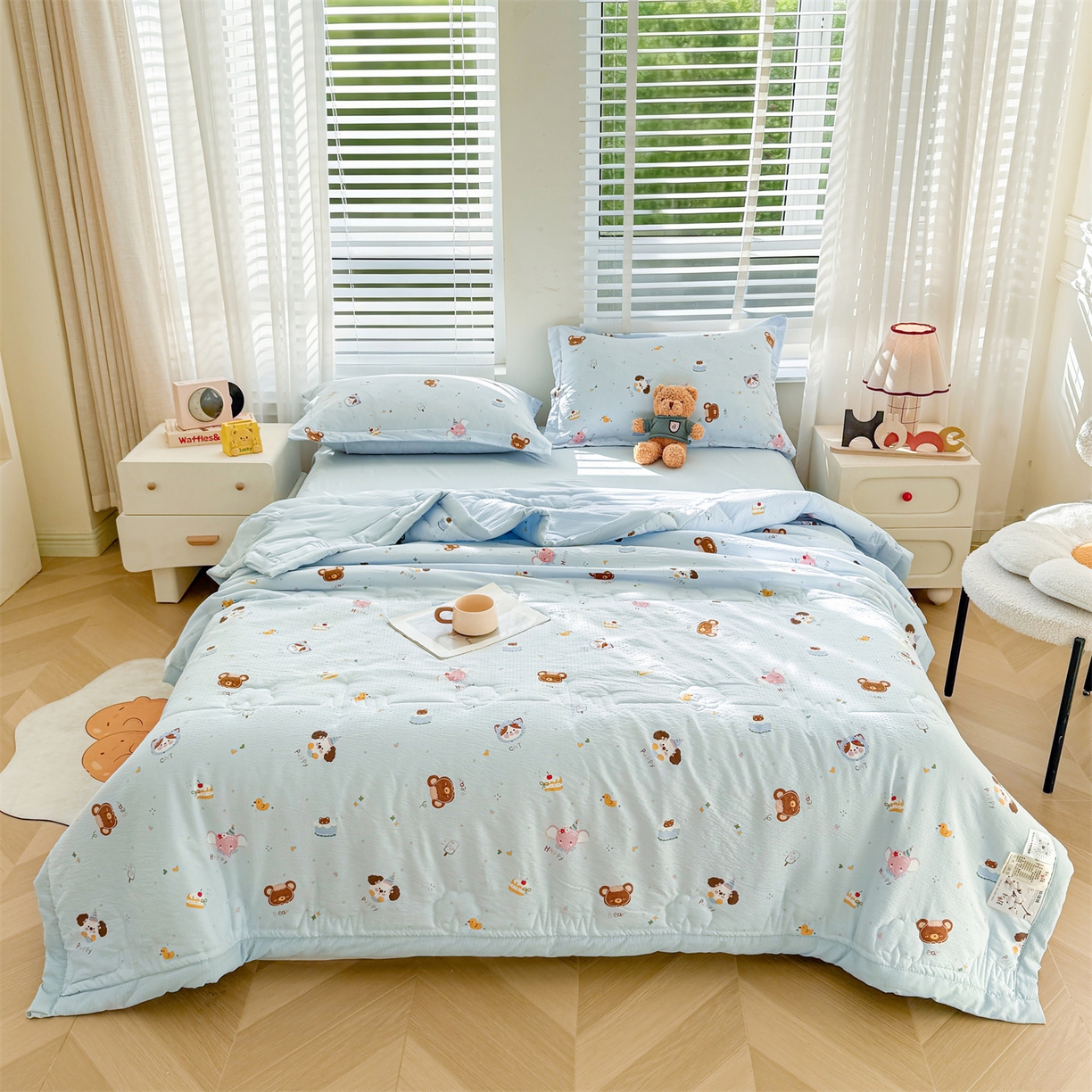 91家纺网 家纺一手货源 找家纺 西域种棉人·千百笠 2026新款A类新疆棉花夏凉被加宽包边水洗棉卡通印花吸湿透气棉花夏被空调被 云感小熊