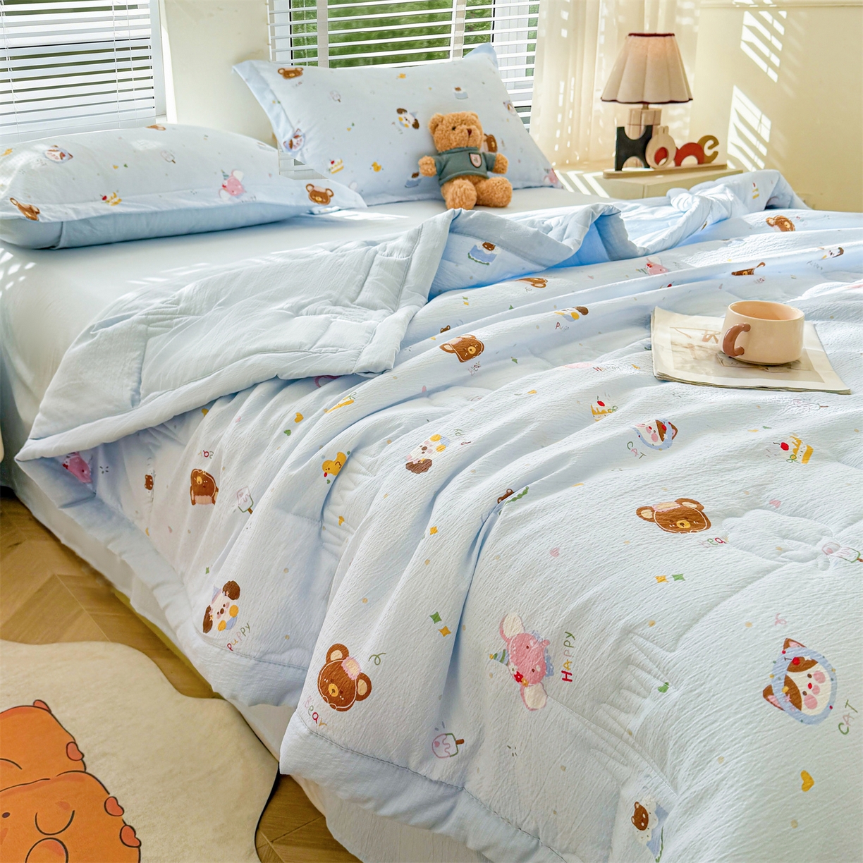 91家纺网 家纺一手货源 找家纺 西域种棉人·千百笠 2026新款A类新疆棉花夏凉被加宽包边水洗棉卡通印花吸湿透气棉花夏被空调被 云感小熊