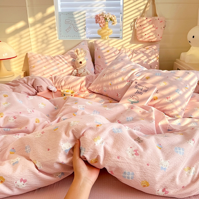 91家纺网 家纺一手货源 找家纺 九诺家纺 2026新款丝柔棉加厚小清新印花四件套-甜心 甜心-圣代甜猫粉