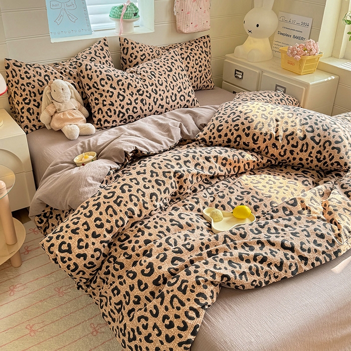 91家纺网 家纺一手货源 找家纺 九诺家纺 2026新款丝柔棉加厚小清新印花四件套-甜心 甜心-皇家豹纹