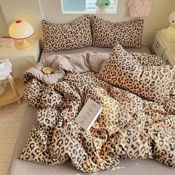 91家纺网 家纺一手货源 找家纺 九诺家纺 2026新款丝柔棉加厚小清新印花四件套-甜心 甜心-皇家豹纹