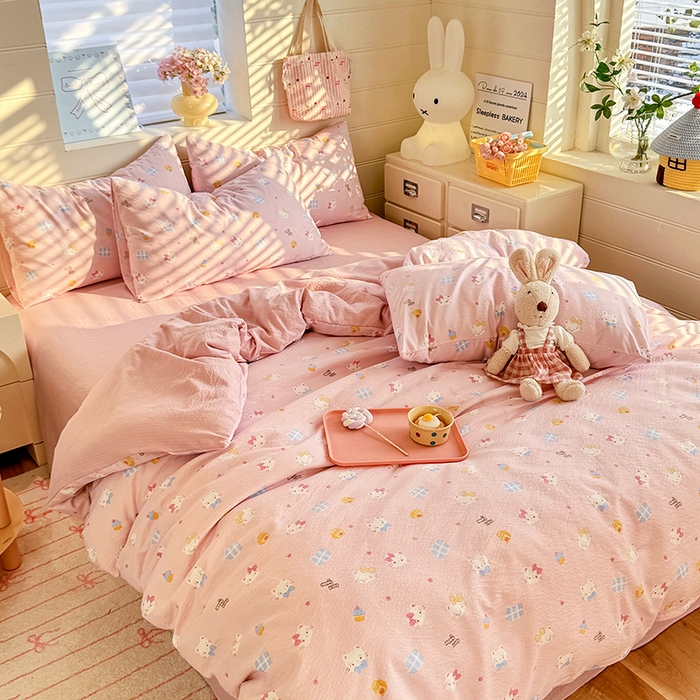 91家纺网 家纺一手货源 找家纺 九诺家纺 2026新款丝柔棉加厚小清新印花四件套-甜心 甜心-圣代甜猫粉