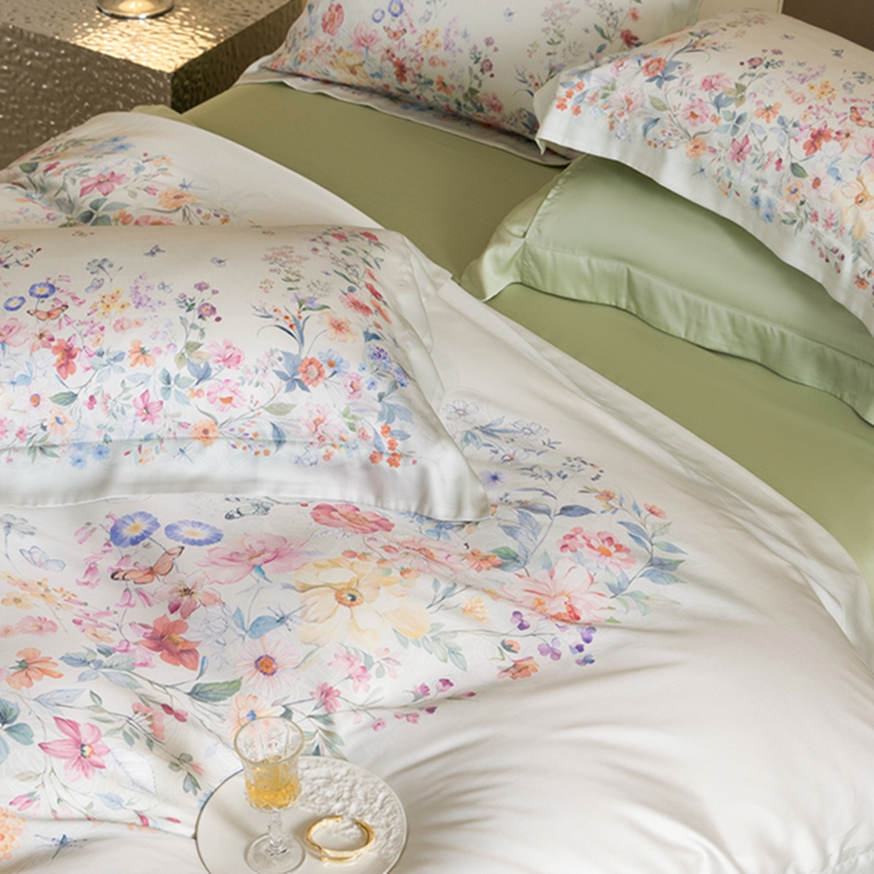 91家纺网 家纺一手货源 找家纺 时亿家居 2026新款大版莱赛尔天丝印花四件套 蓝姗园 玉