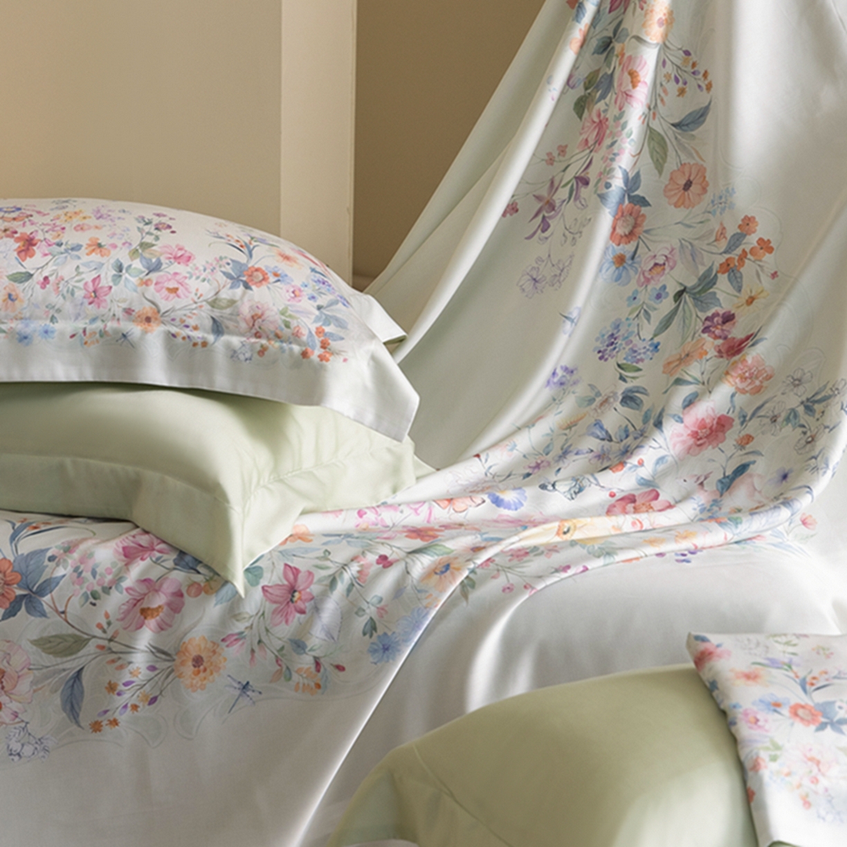 91家纺网 家纺一手货源 找家纺 时亿家居 2026新款大版莱赛尔天丝印花四件套 蓝姗园 玉