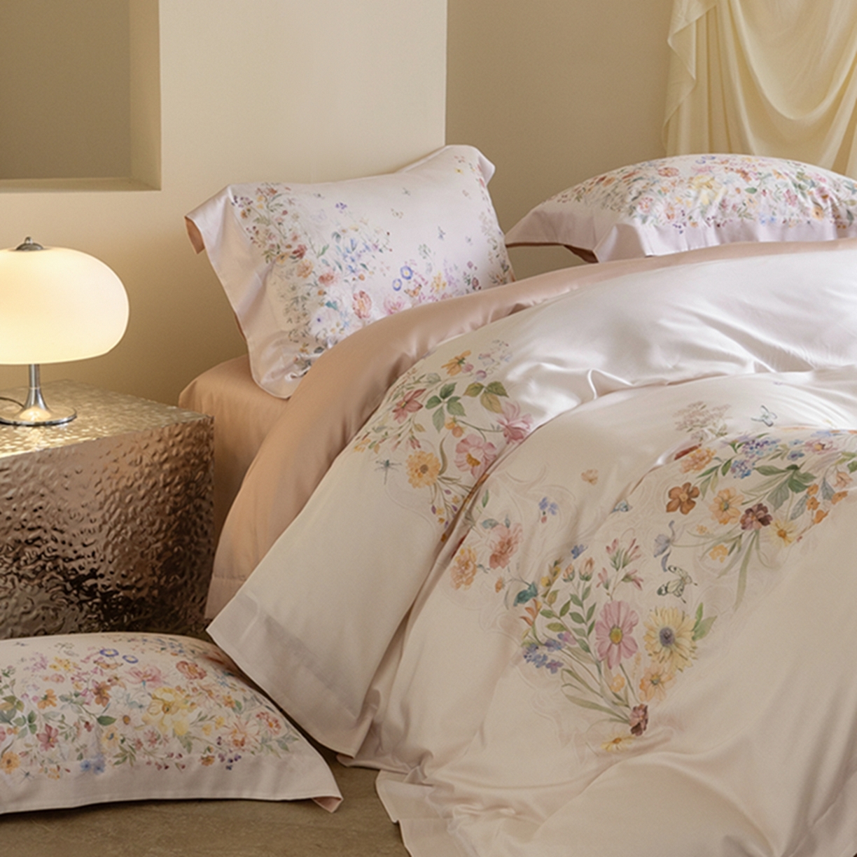 91家纺网 家纺一手货源 找家纺 时亿家居 2026新款大版莱赛尔天丝印花四件套 蓝姗园 粉