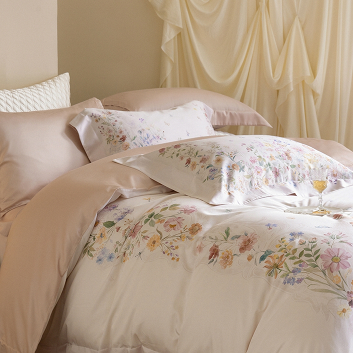 91家纺网 家纺一手货源 找家纺 时亿家居 2026新款大版莱赛尔天丝印花四件套 蓝姗园 粉