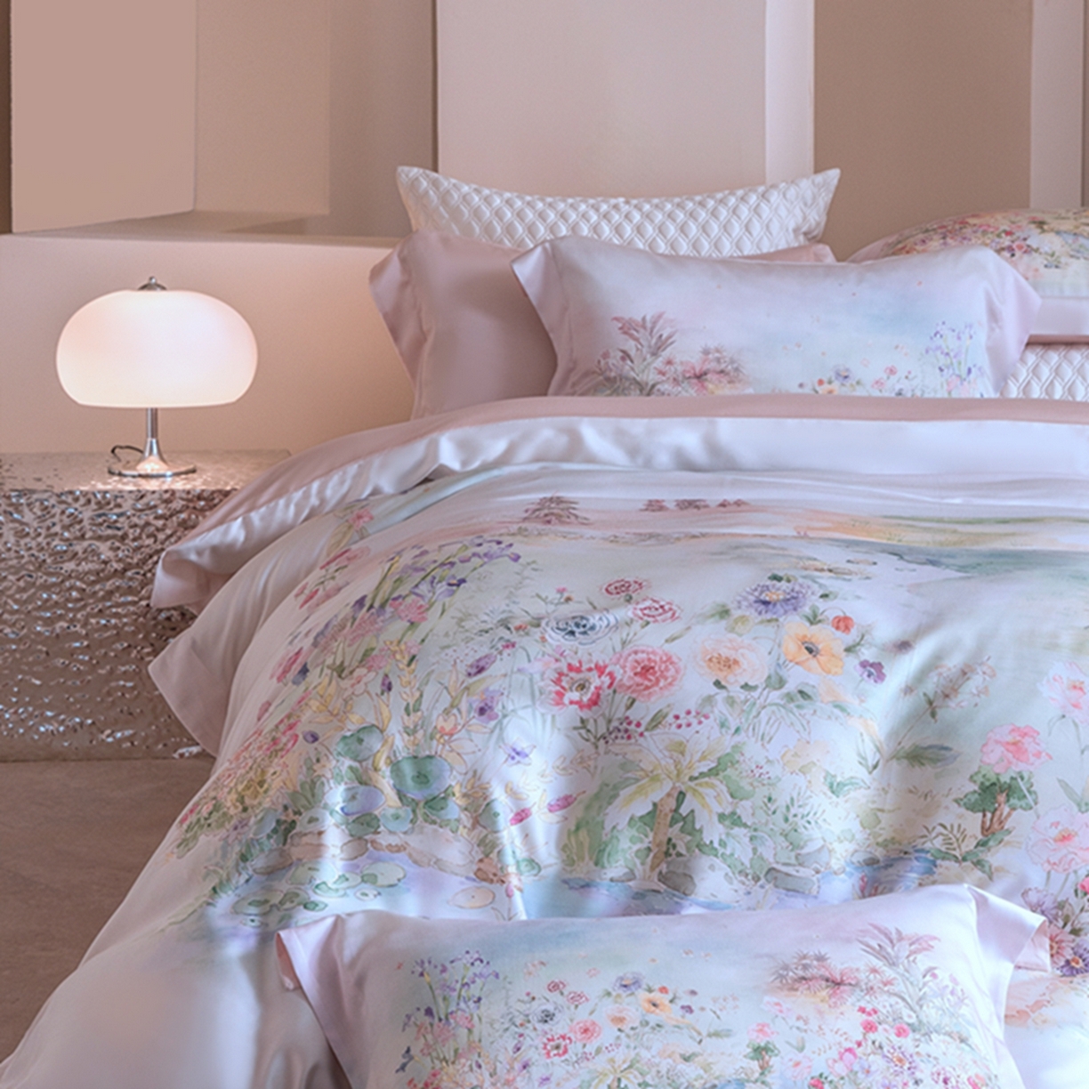 91家纺网 家纺一手货源 找家纺 时亿家居 2026新款大版莱赛尔天丝印花四件套 夏怡花园 粉绿