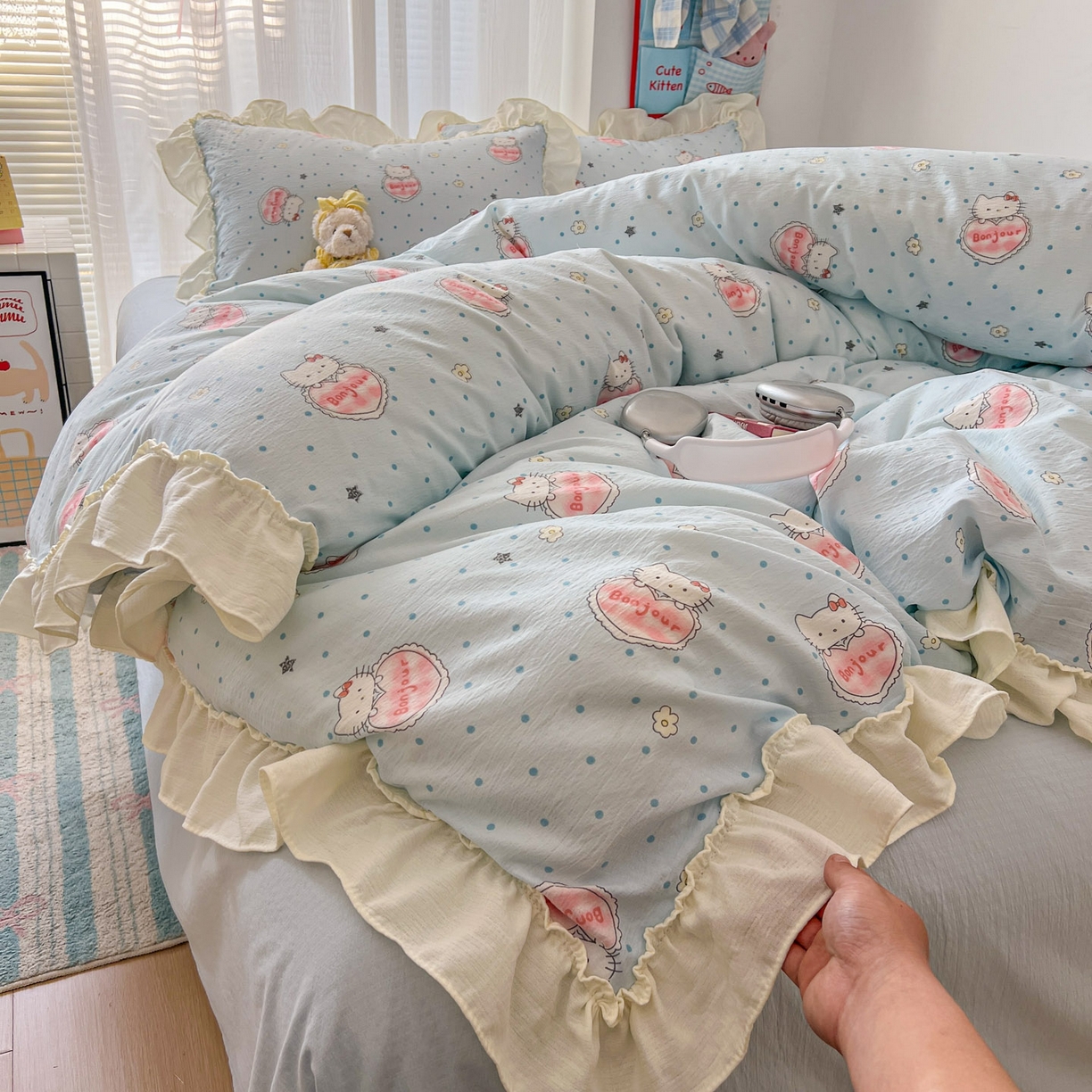 91家纺网 家纺一手货源 找家纺 老K (原美阁） 2026新款木棉双层纱四件套卡通韩版公主风四件套 小蓝猫