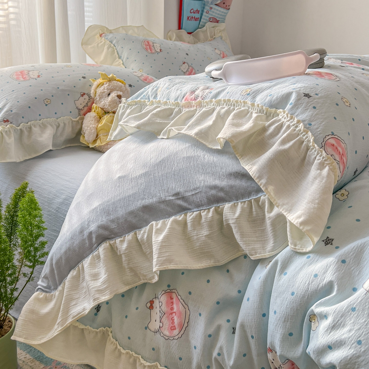 91家纺网 家纺一手货源 找家纺 老K (原美阁） 2026新款木棉双层纱四件套卡通韩版公主风四件套 小蓝猫