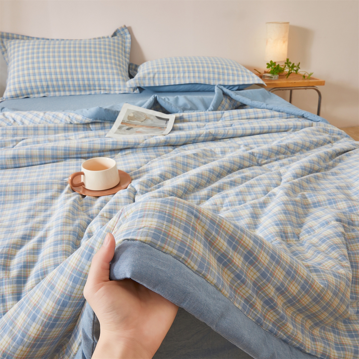 91家纺网 家纺一手货源 找家纺 西域种棉人·千百笠 2026新款A类里外全棉夏凉被100%新疆棉纯棉全棉填充无印格子款空调被夏被 里外全棉-麦田 蓝格