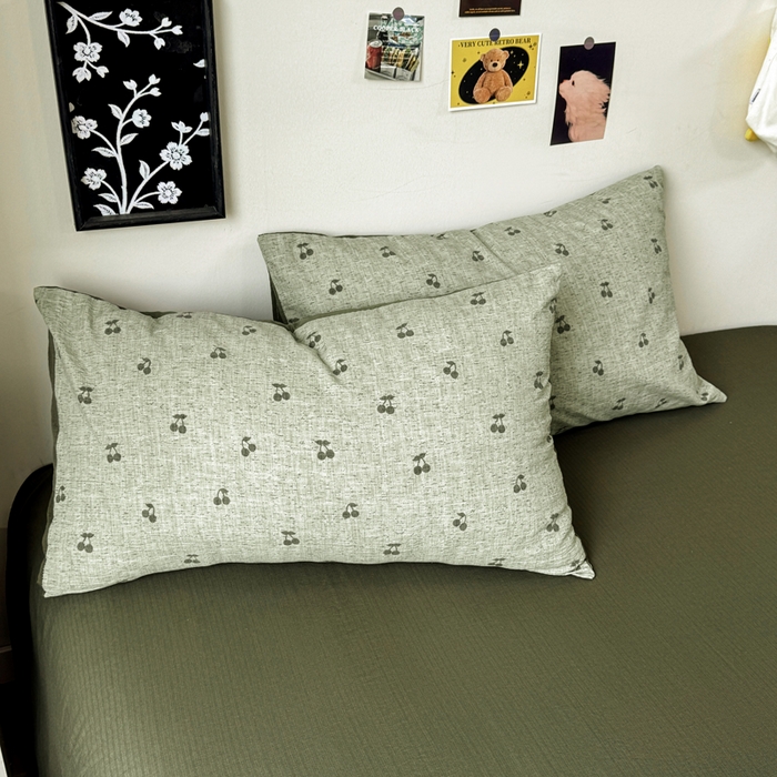 91家纺网 家纺一手货源 找家纺 雅阁尔家纺 2026新款轻奢复古美拉德风泡芙棉冷淡侘寂风水洗棉双层纱单枕套 绿樱