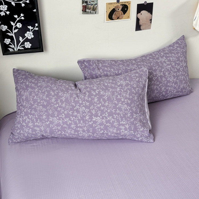 91家纺网 家纺一手货源 找家纺 雅阁尔家纺 2026新款轻奢复古美拉德风泡芙棉冷淡侘寂风水洗棉双层纱单枕套 紫萝漫想