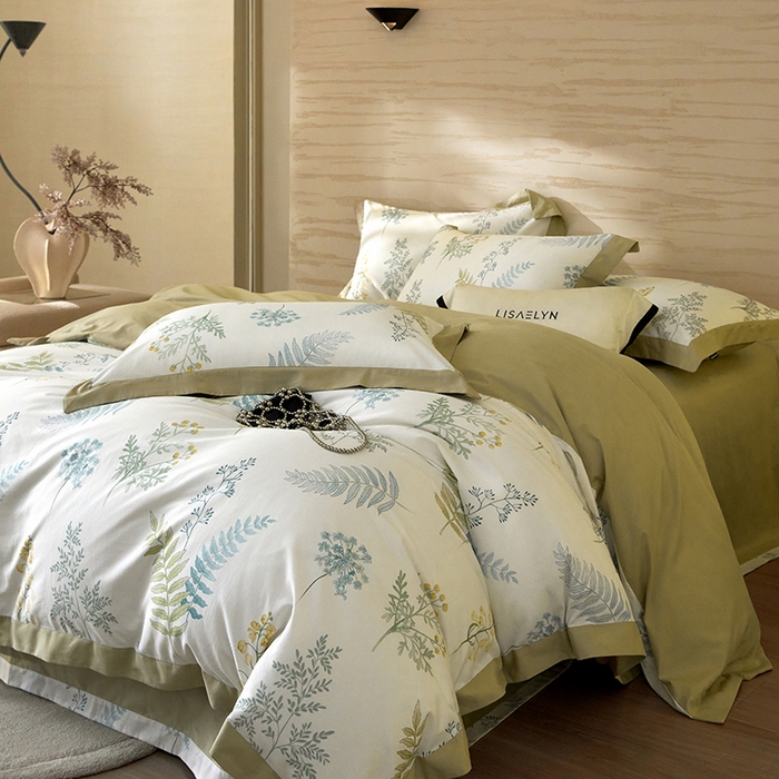 91家纺网 家纺一手货源 找家纺 薏思家纺 2026年13376新疆铂金棉飞边工艺印花四件套 春颜绿