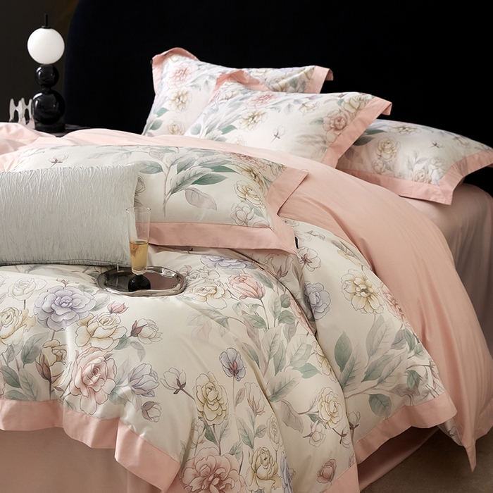 91家纺网 家纺一手货源 找家纺 薏思家纺 2026年13376新疆铂金棉飞边工艺印花四件套 花圃