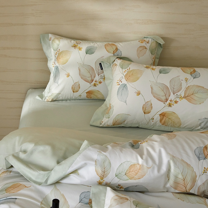 91家纺网 家纺一手货源 找家纺 薏思家纺 2026年13376新疆铂金棉飞边工艺印花四件套 佳昕黄