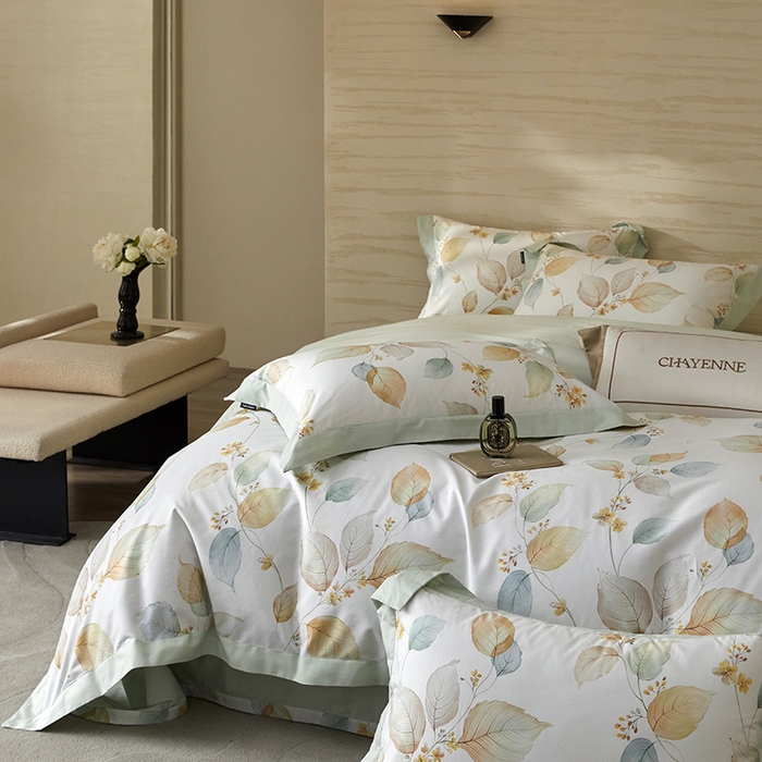 91家纺网 家纺一手货源 找家纺 薏思家纺 2026年13376新疆铂金棉飞边工艺印花四件套 佳昕黄