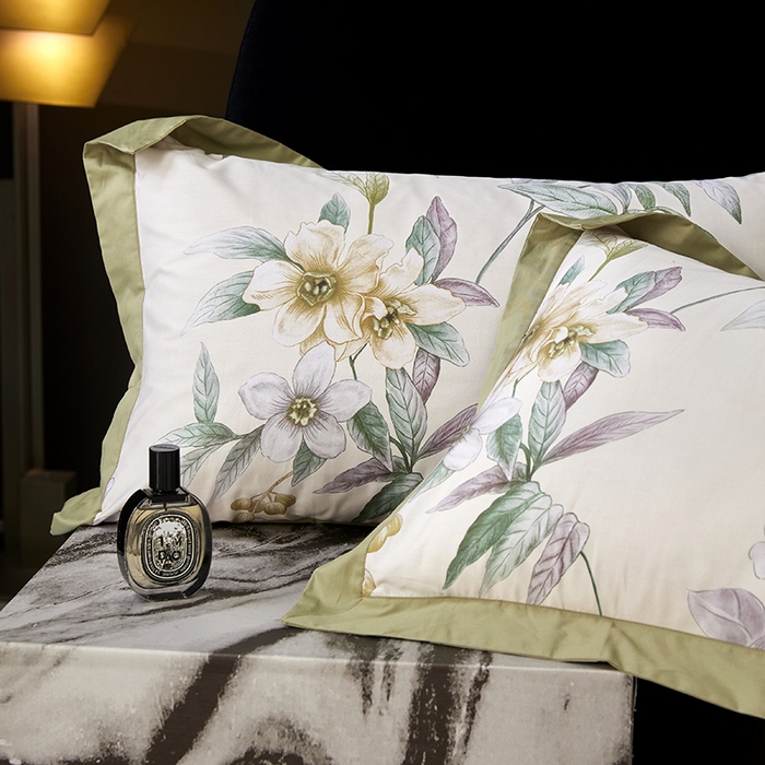 91家纺网 家纺一手货源 找家纺 薏思家纺 2026年13376新疆铂金棉飞边工艺印花四件套 如梦绿