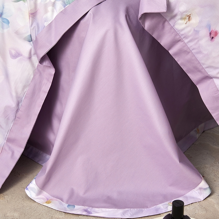 91家纺网 家纺一手货源 找家纺 薏思家纺 2026年13376新疆铂金棉飞边工艺印花四件套 水中月紫