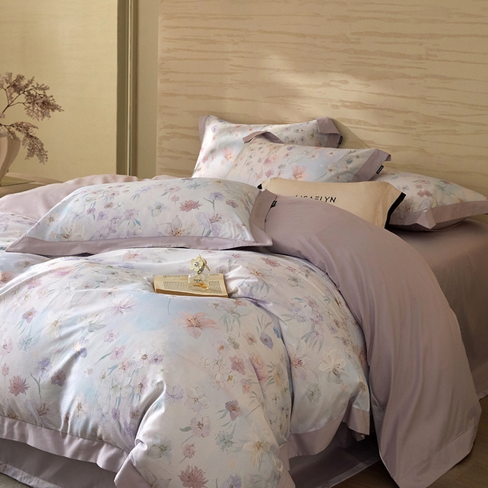 91家纺网 家纺一手货源 找家纺 薏思家纺 2026年13376新疆铂金棉飞边工艺印花四件套 甜梦浅紫