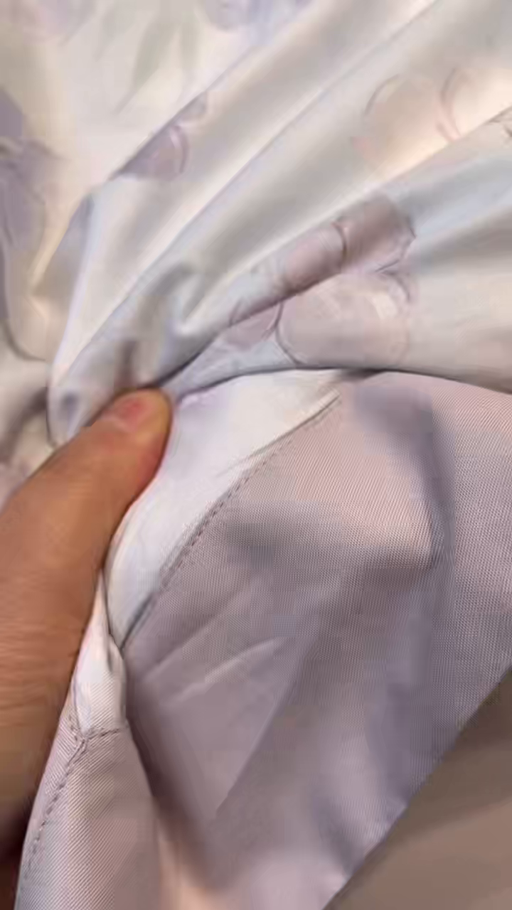 91家纺网 家纺一手货源 找家纺 薏思家纺 2026年13376新疆铂金棉飞边工艺印花四件套 甜梦浅紫