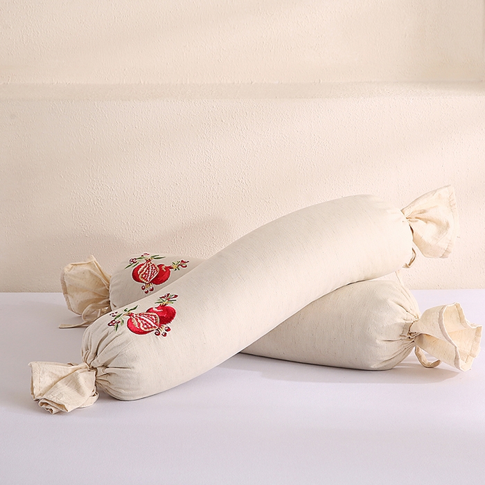 91家纺网 家纺一手货源 找家纺 （总）蔻眠 棉麻刺绣糖果荞麦牵引枕芯成人护颈枕头