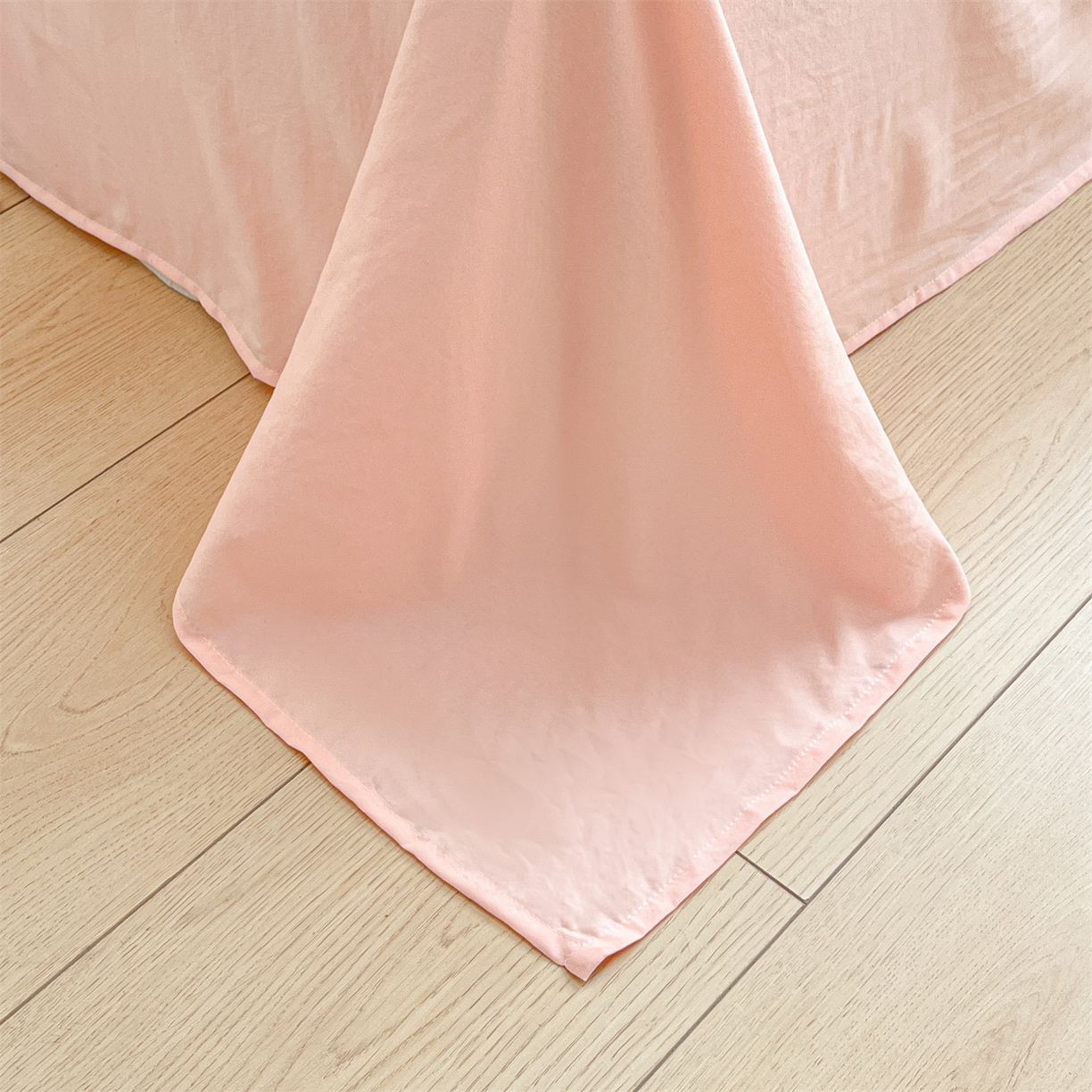 91家纺网 家纺一手货源 找家纺 盛秋家纺 2026新款A类水洗棉豆豆夏被系列 田园萌狗+奶油粉