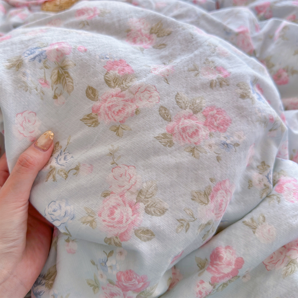 91家纺网 家纺一手货源 找家纺 优选 2026新款小清新直播热卖款云感双层纱木棉床盖四件套系列 花韵