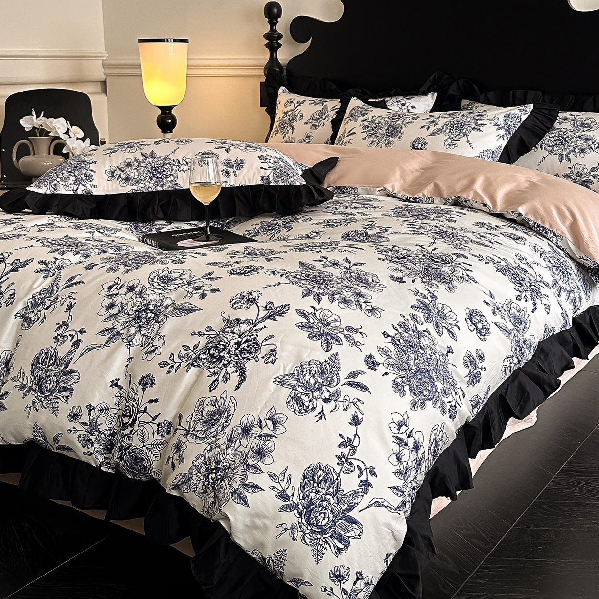 91家纺网 家纺一手货源 找家纺 置顶家纺 2026新款数码印花褶皱拼接亲肤系列四件套-素澜 珈蜜-咖