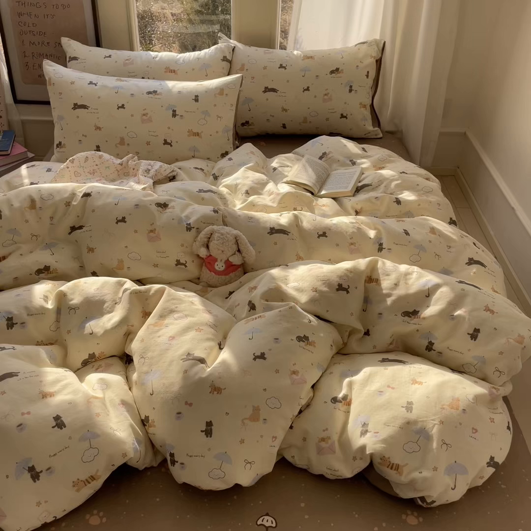 91家纺网 家纺一手货源 找家纺 盛秋家纺 2026新款水洗棉印花四件套-卡通系列 满山猫+猫爪