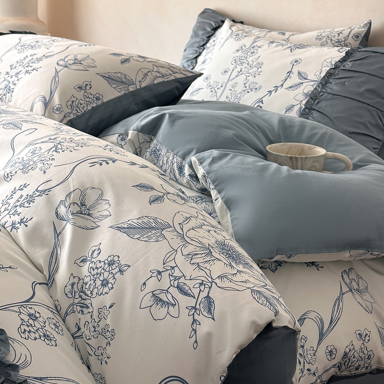 91家纺网 家纺一手货源 找家纺 置顶家纺 2026新款数码印花褶皱拼接亲肤系列四件套-素澜 素澜-静兰