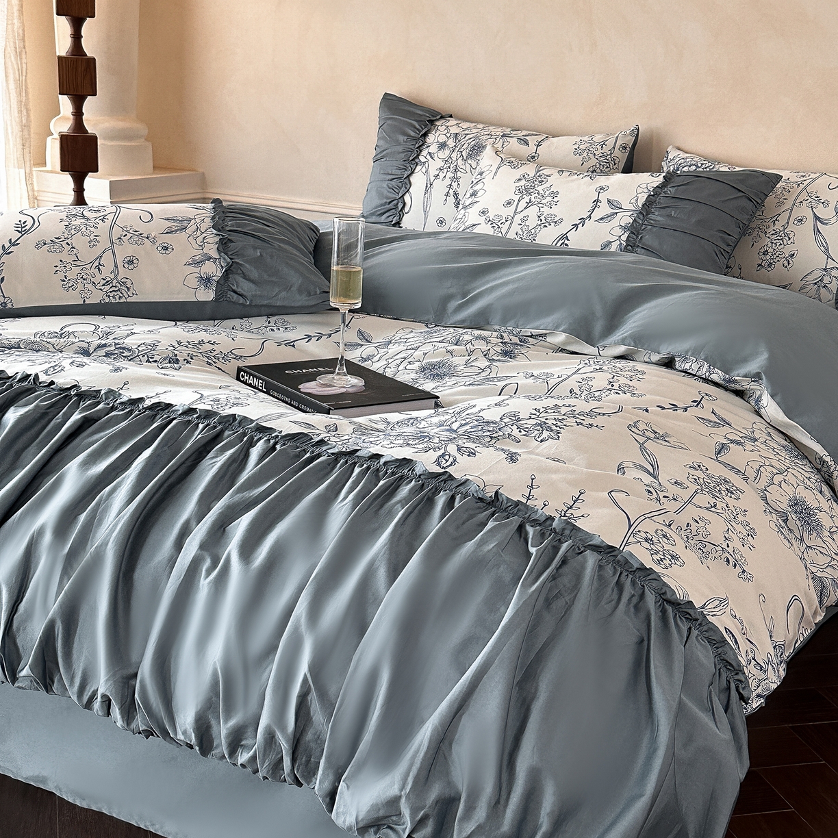 91家纺网 家纺一手货源 找家纺 置顶家纺 2026新款数码印花褶皱拼接亲肤系列四件套-素澜 素澜-静兰