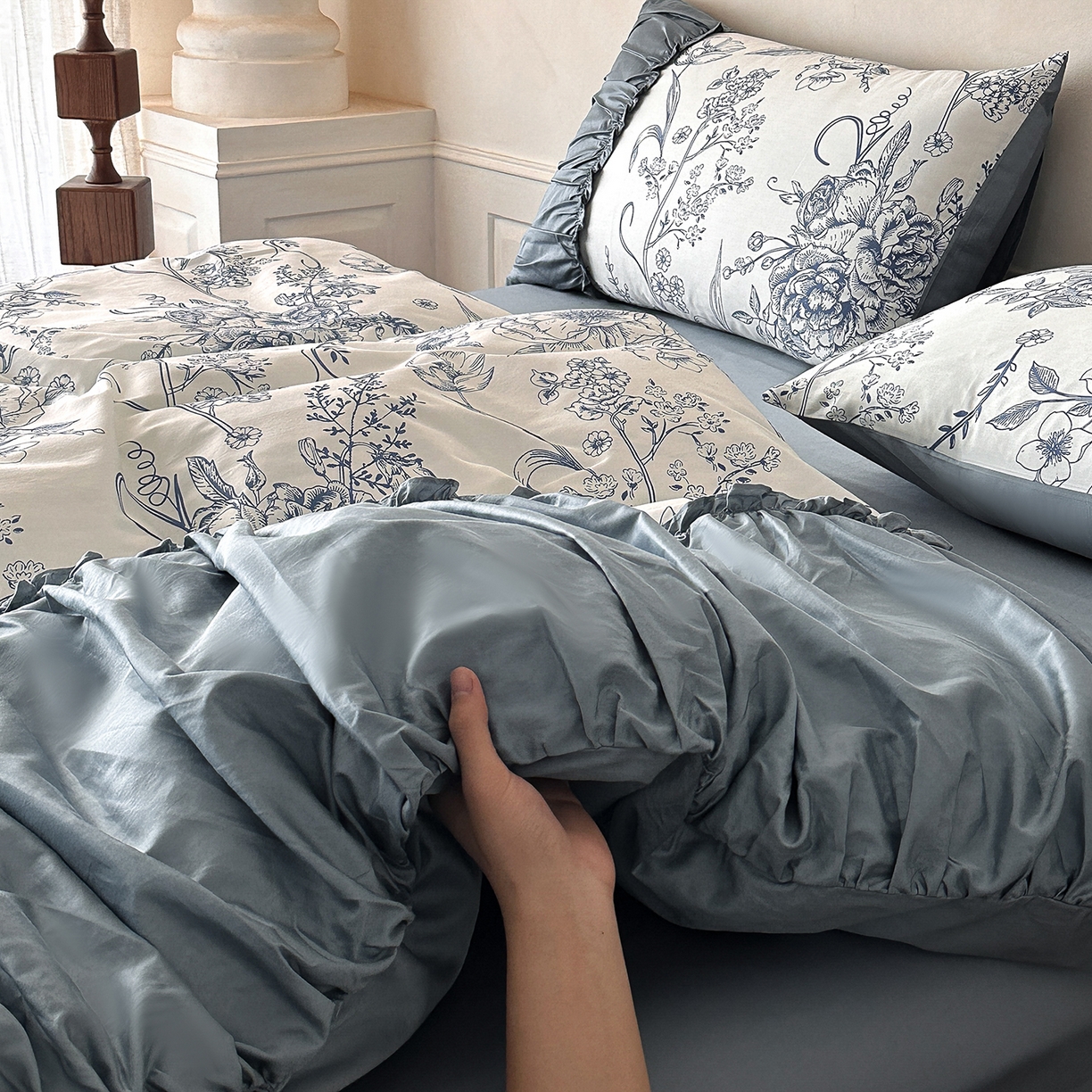 91家纺网 家纺一手货源 找家纺 置顶家纺 2026新款数码印花褶皱拼接亲肤系列四件套-素澜 素澜-静兰