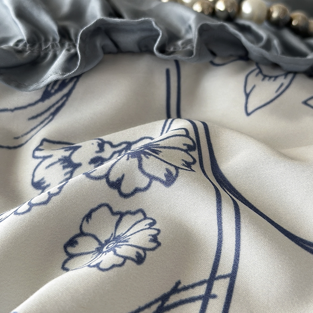 91家纺网 家纺一手货源 找家纺 置顶家纺 2026新款数码印花褶皱拼接亲肤系列四件套-素澜 素澜-静兰