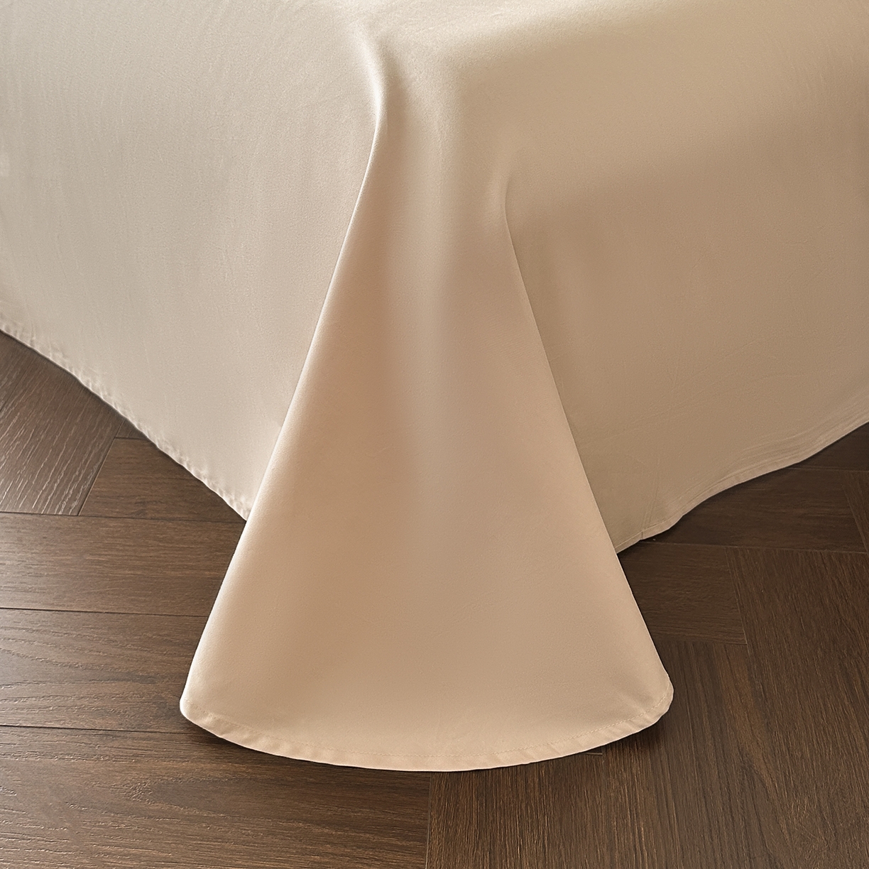 91家纺网 家纺一手货源 找家纺 置顶家纺 2026新款数码印花褶皱拼接亲肤系列四件套-素澜 素澜-咖色